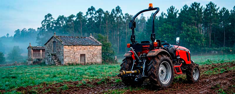 Tractor pequeño TAFE